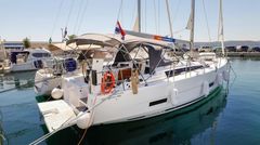 Dufour 390 GL (sailboat)