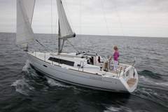 Bénéteau Océanis 34 (sailboat)