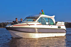 Nicols Grand Confort 900 (powerboat)