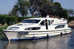 Le Boat Magnifique (powerboat)