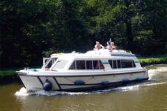 Le Boat Cirrus (powerboat)