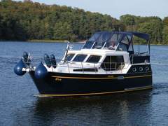 Aquayacht 1080 (barco de motor)