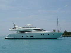 Ferretti 760 Fly with crew (powerboat)