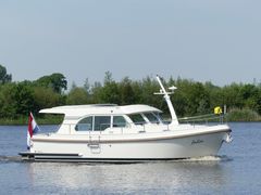 Linssen 30 Sedan (powerboat)