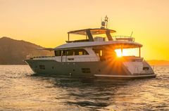 Ultra-luxury Motor Yacht (barco de motor)