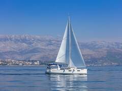 Bénéteau Océanis 38.1 (sailboat)